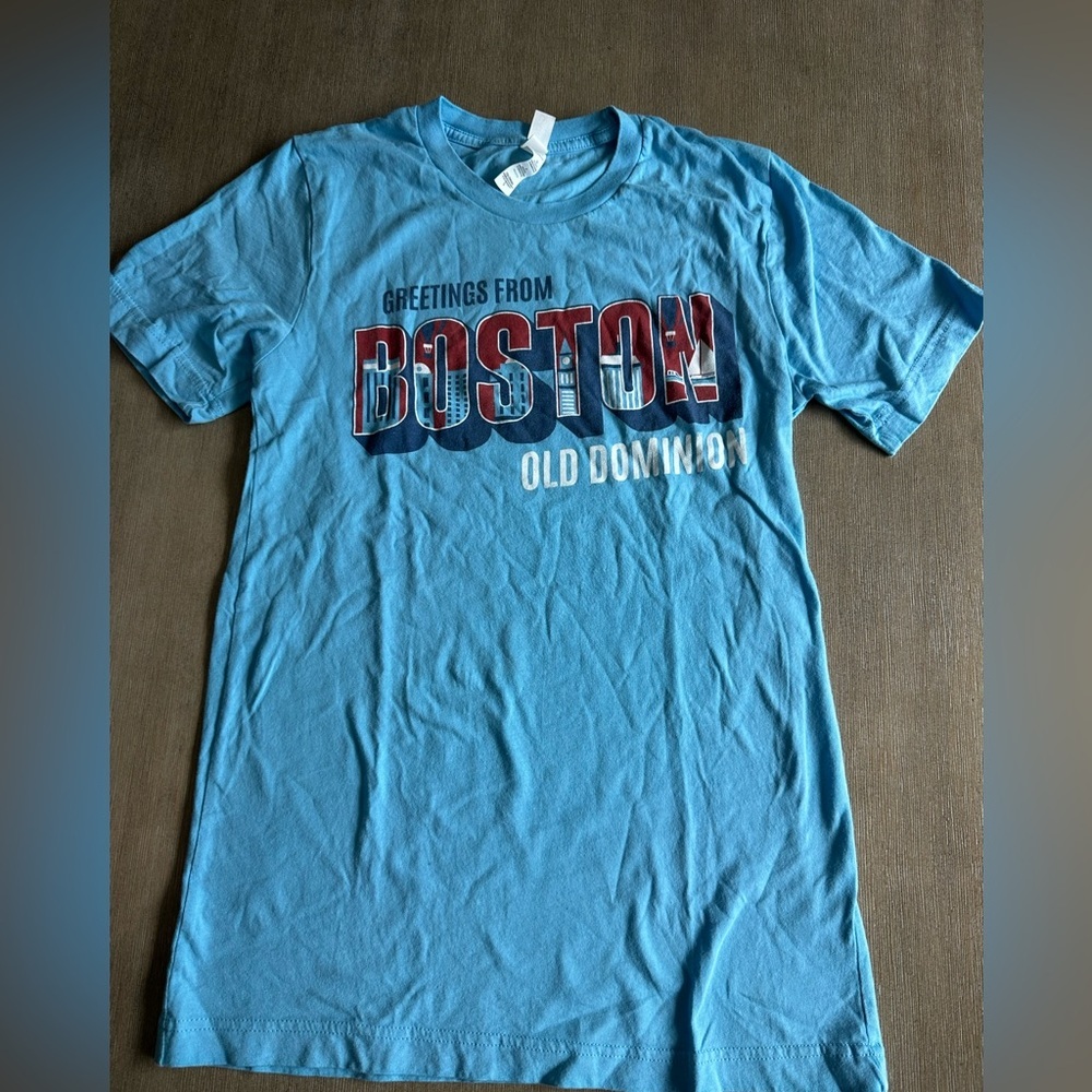 Old Dominion Boston pop-up show Graphic T-Shirt small